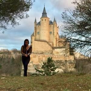 Meet your Posher, Caroline